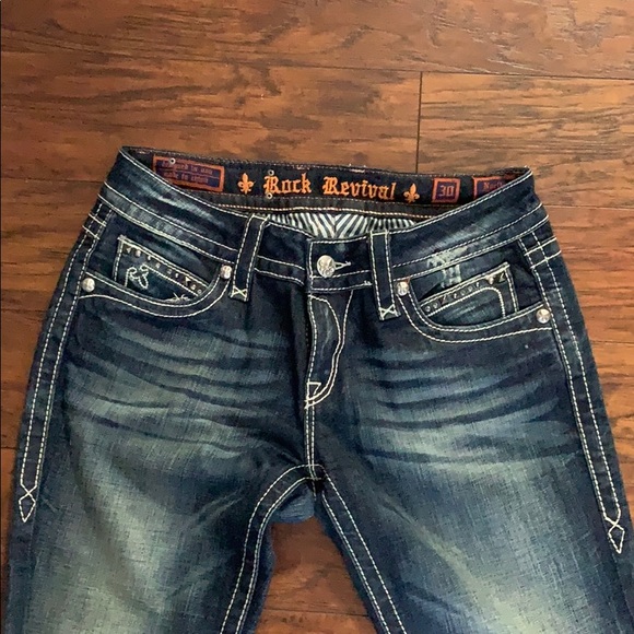 a pair of rock revival jeans - Picture 5 of 6